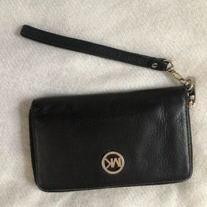 Michael Kors Wristlet